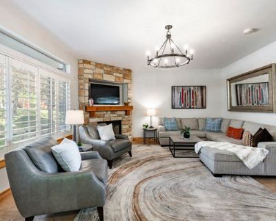 5 Bedroom 4BA 2250 ft Townhouse For Sale in PARK CITY, UT