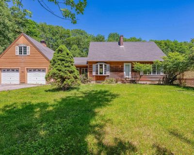 3 Bedroom 2BA 1722 ft Single Family House For Sale in North Berwick, ME