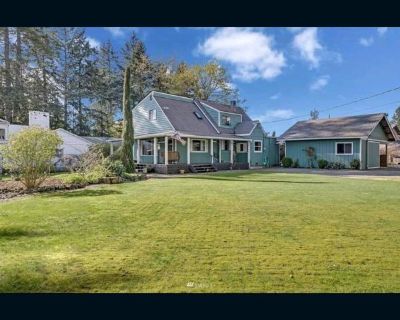 Looking for a roommate to rent out a room in the downstairs of our home. (Current roommate got approved for an apartment to move out on May 18th.)Tacoma/Parkland. Quick free way access. 5 min from PLU & 10 min from Tacoma Mall.Available June 1st for move in. $500 deposit (possibly refundable after a year lease). $30 background check. Rent $1000 includes utilities and wifi. 1 year lease minimum....