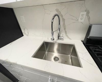 1 Bedroom 1BA 800 ft Condo For Rent in Jersey City, NJ
